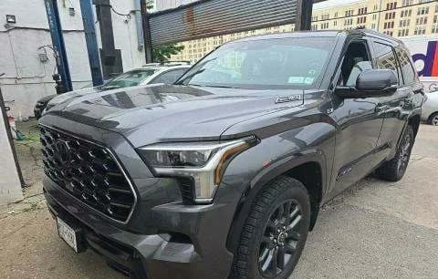 2023 TOYOTA SEQUOIA PLATINUM