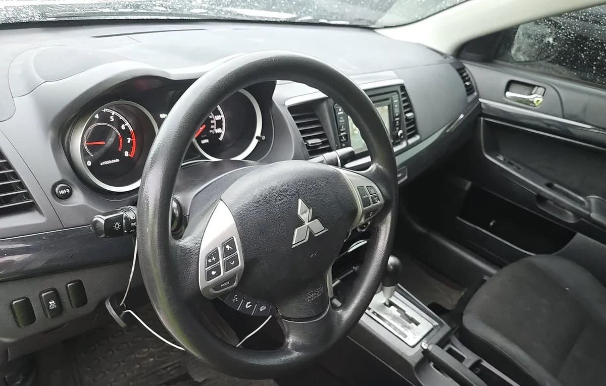 2017 MITSUBISHI LANCER LE 7