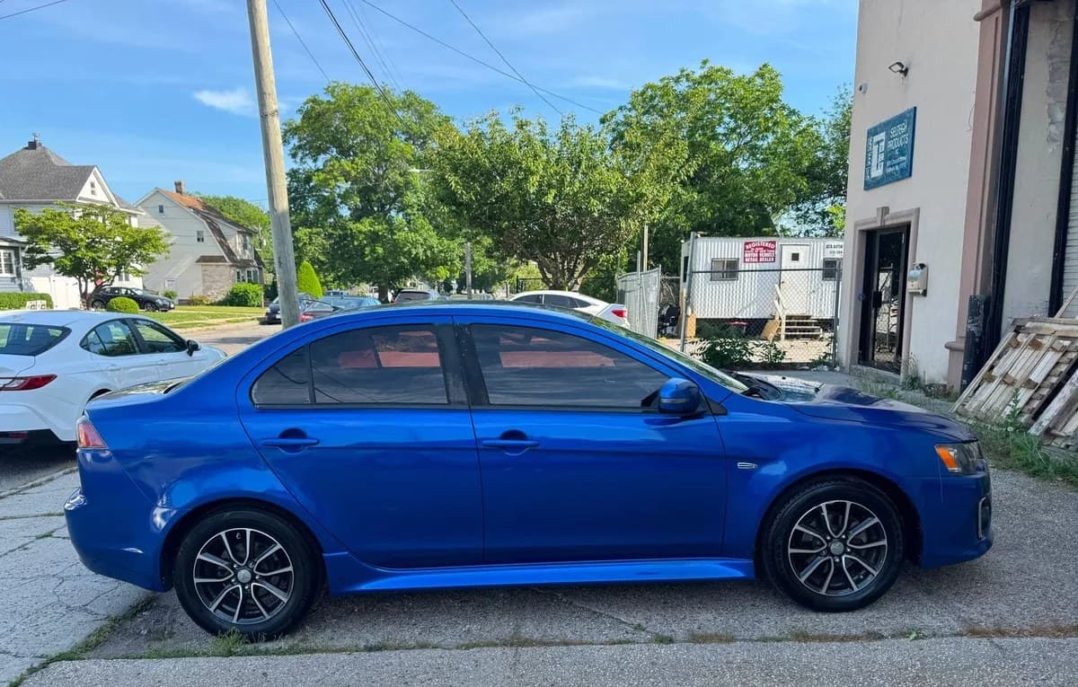 2017 MITSUBISHI LANCER ES 4