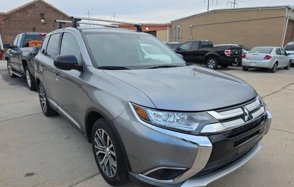 2018 MITSUBISHI OUTLANDER ES 3