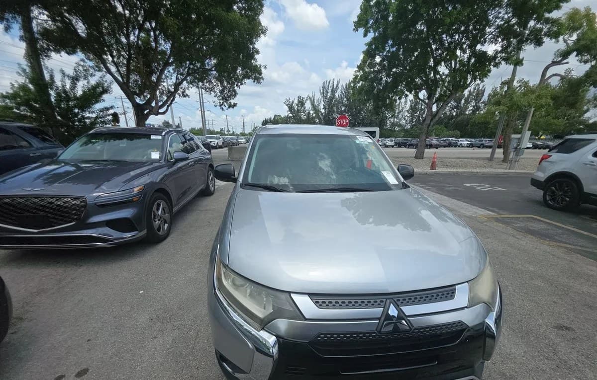 2019 MITSUBISHI OUTLANDER ES 3