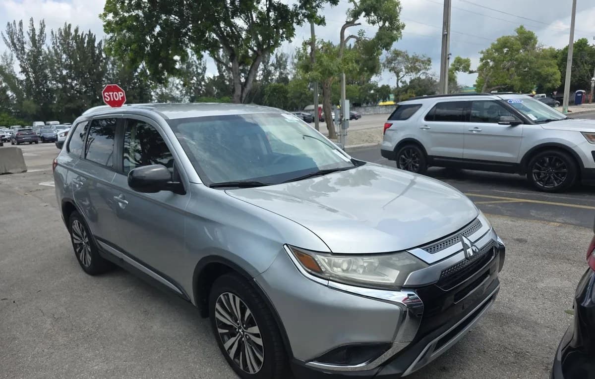 2019 MITSUBISHI OUTLANDER ES 4