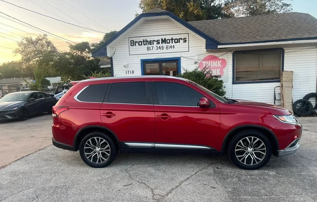 2018 MITSUBISHI OUTLANDER LE 4