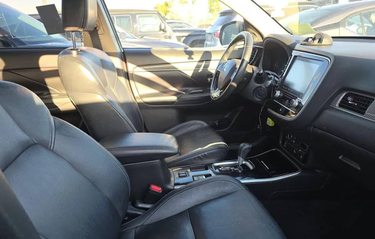 2020 MITSUBISHI OUTLANDER SEL 4