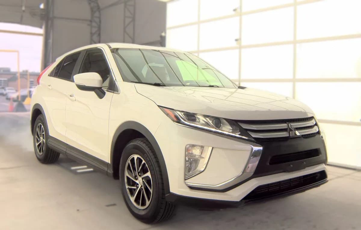 2020 MITSUBISHI ECLIPSE CROSS ES 4