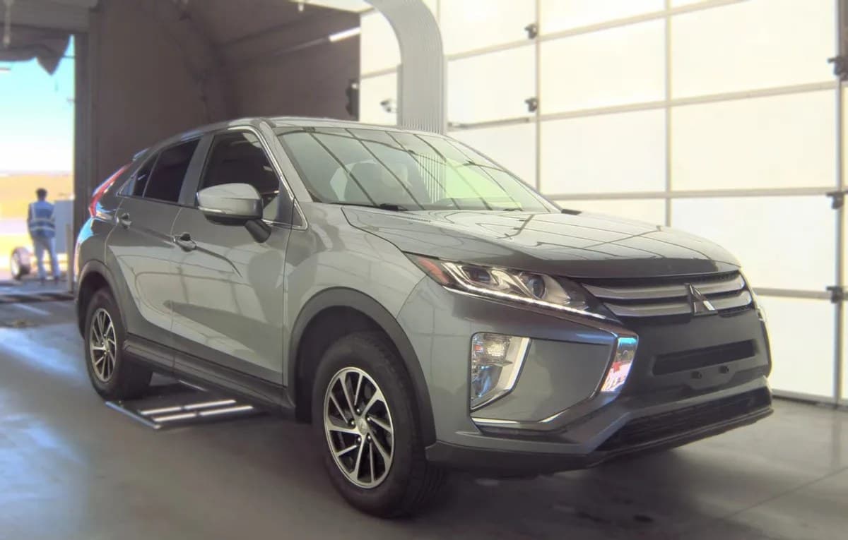 2020 MITSUBISHI ECLIPSE CROSS ES 3