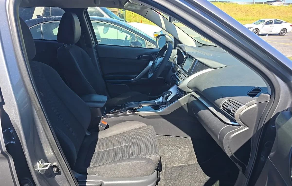 2020 MITSUBISHI ECLIPSE CROSS ES 4