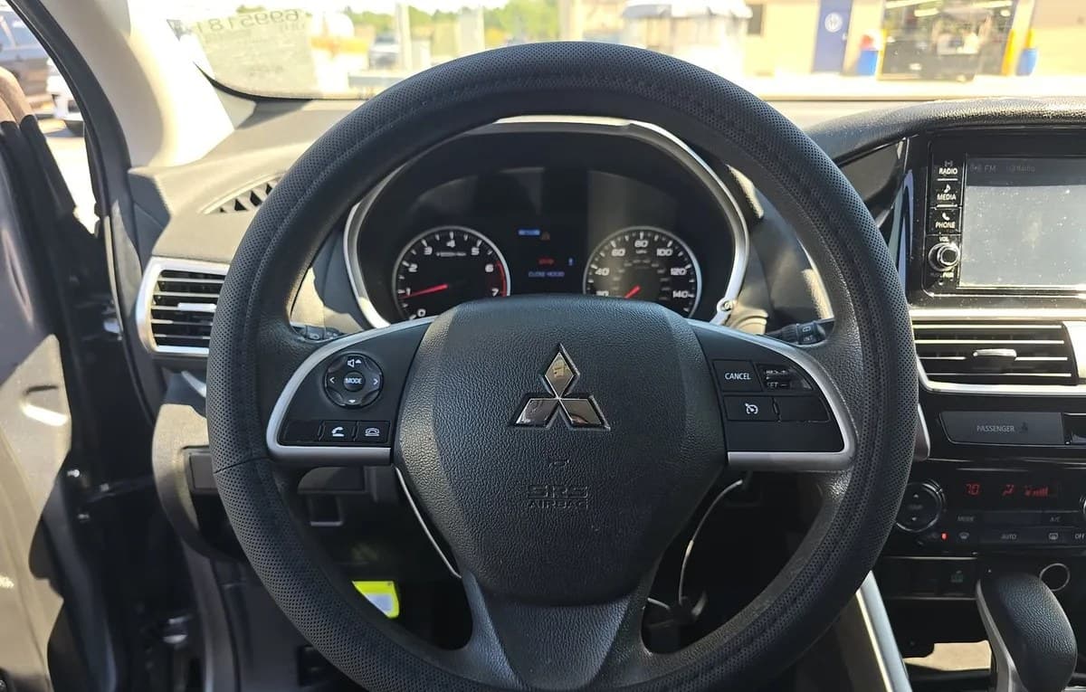 2020 MITSUBISHI ECLIPSE CROSS ES 6