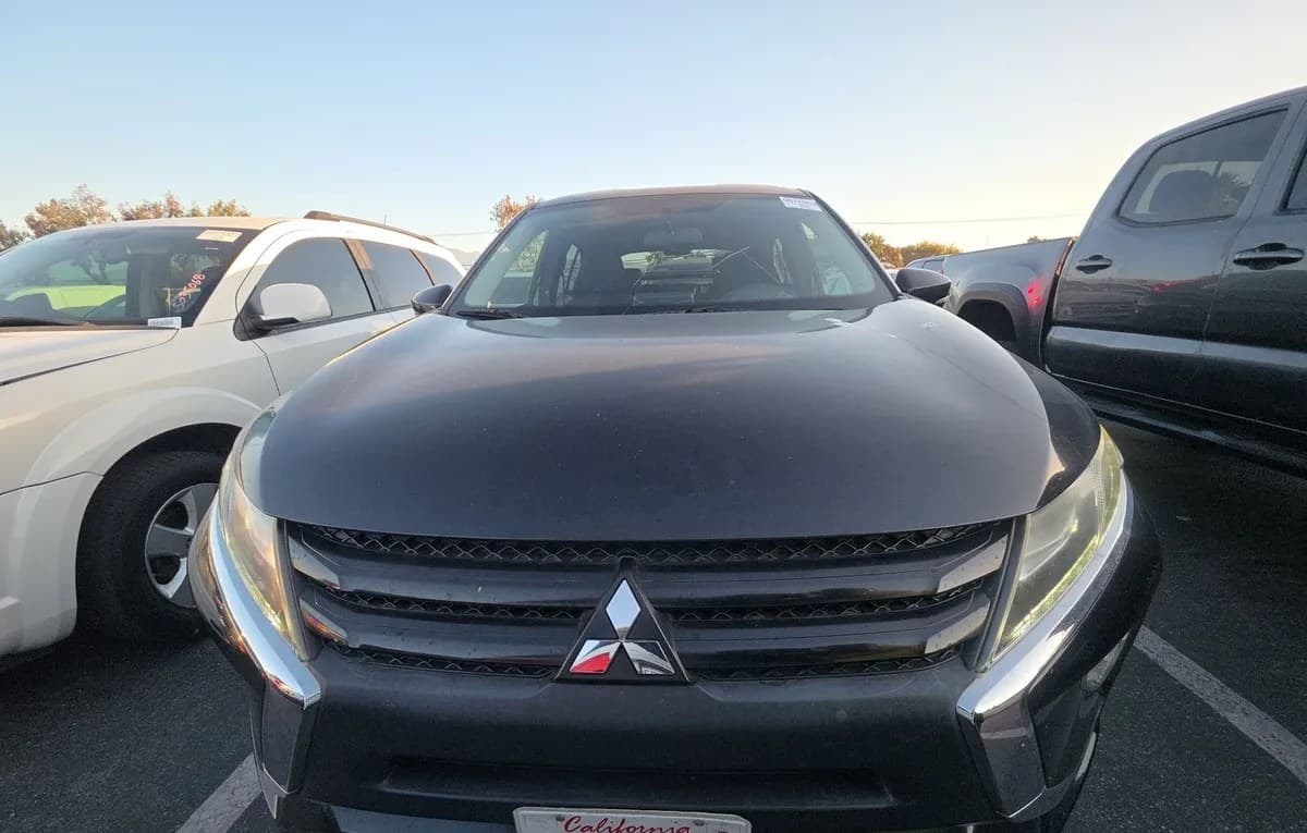 2018 MITSUBISHI ECLIPSE CROSS LE 3