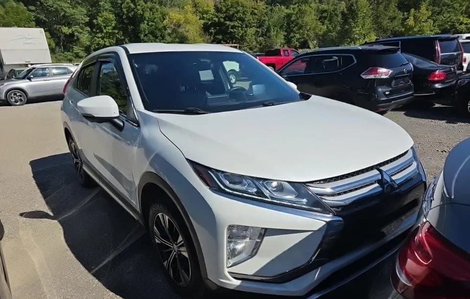 2020 MITSUBISHI ECLIPSE CROSS SE 4