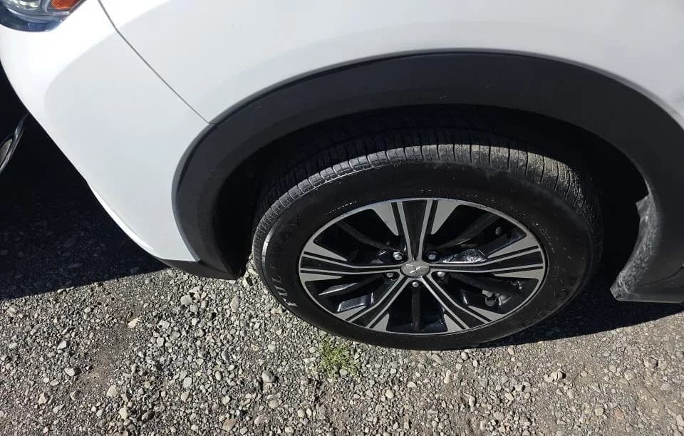 2020 MITSUBISHI ECLIPSE CROSS SE 5