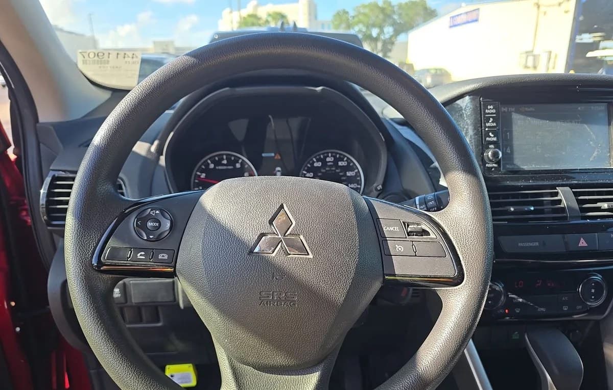 2023 MITSUBISHI ECLIPSE CROSS ES 7
