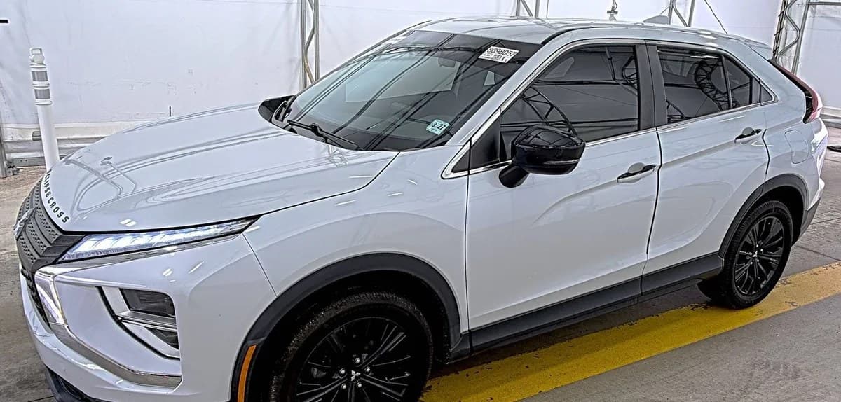 2022 MITSUBISHI ECLIPSE CROSS LE 2
