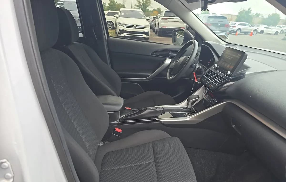 2022 MITSUBISHI ECLIPSE CROSS LE 5