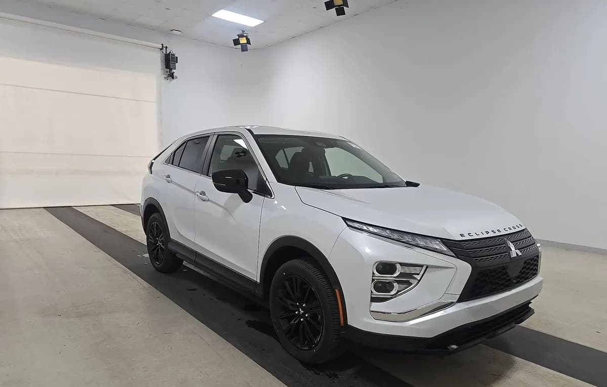 2024 MITSUBISHI ECLIPSE CROSS LE 4