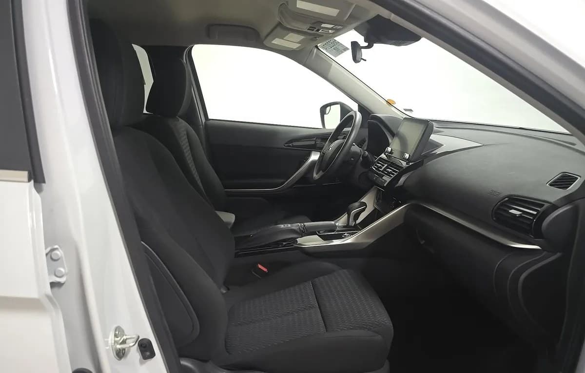 2024 MITSUBISHI ECLIPSE CROSS LE 5