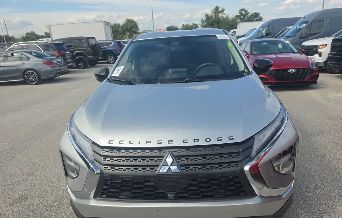 2023 MITSUBISHI ECLIPSE CROSS LE 3