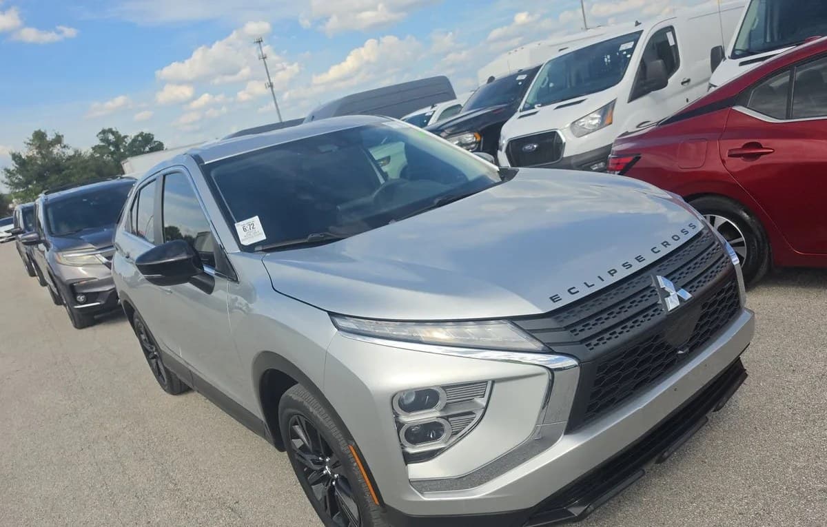 2023 MITSUBISHI ECLIPSE CROSS LE 4