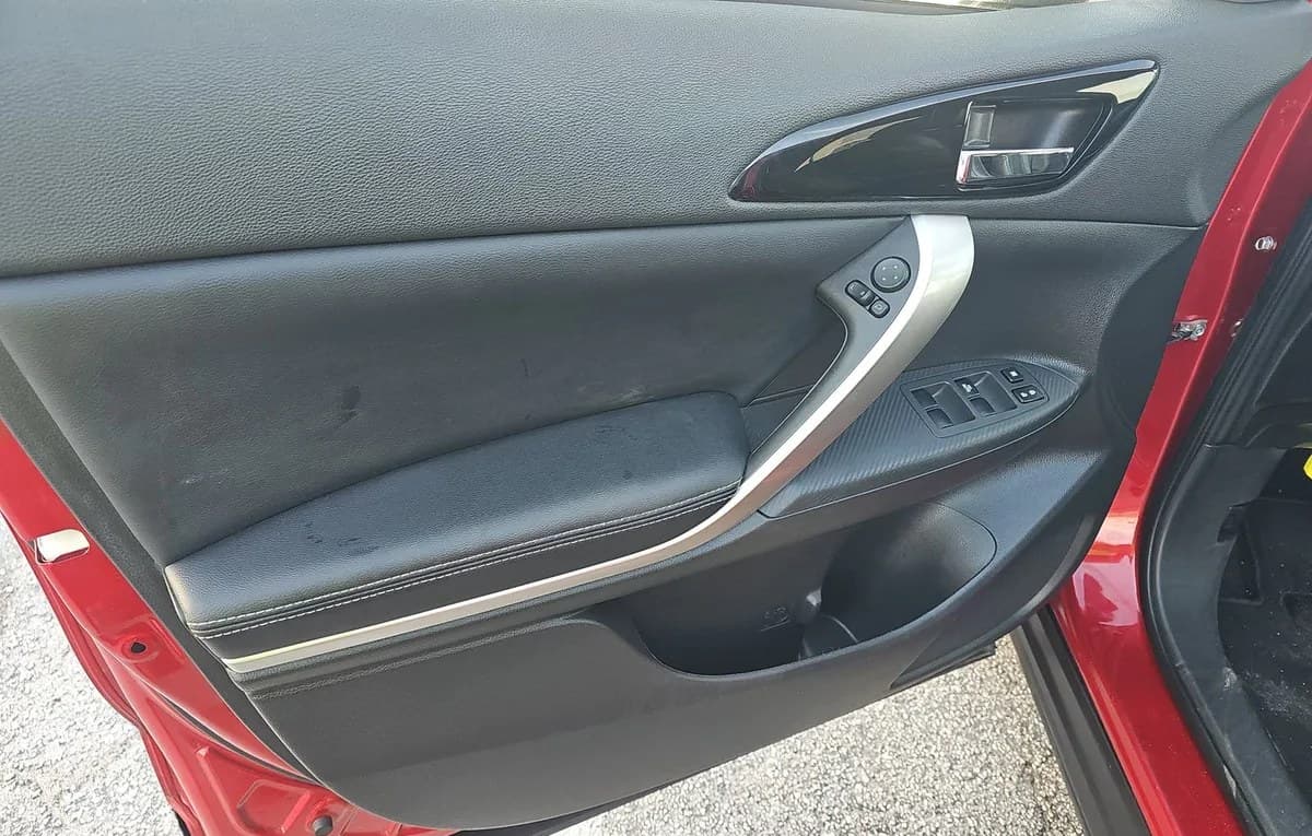 2024 MITSUBISHI ECLIPSE CROSS SE 6