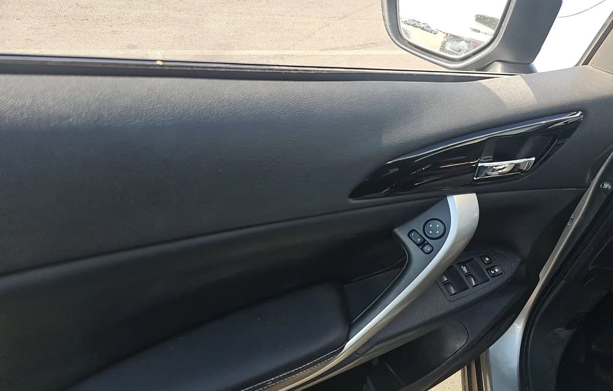 2024 MITSUBISHI ECLIPSE CROSS SE 6