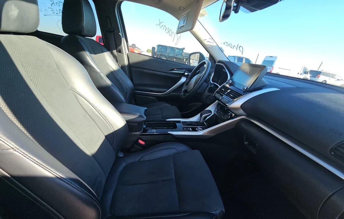 2025 MITSUBISHI ECLIPSE CROSS SE 5