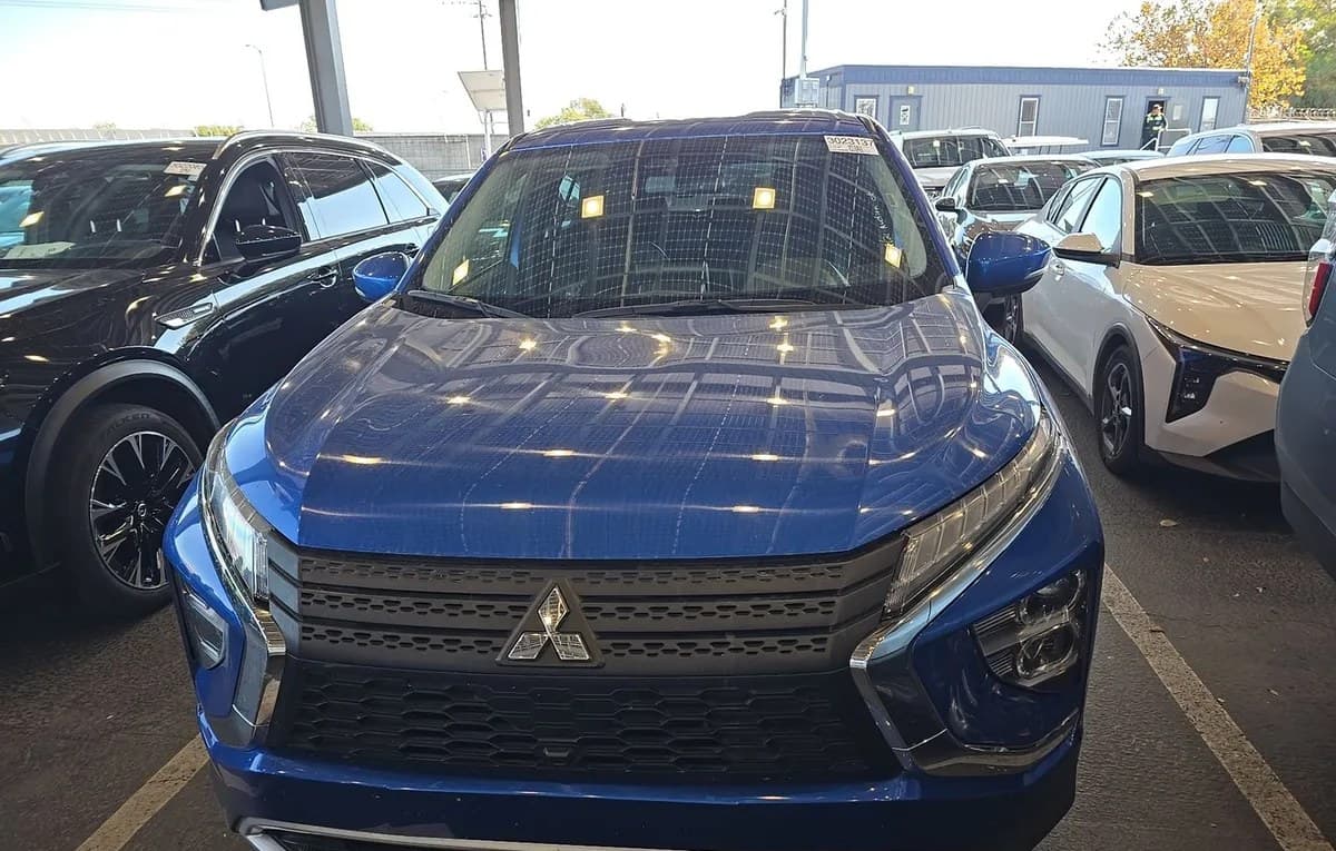 2025 MITSUBISHI ECLIPSE CROSS SE 3