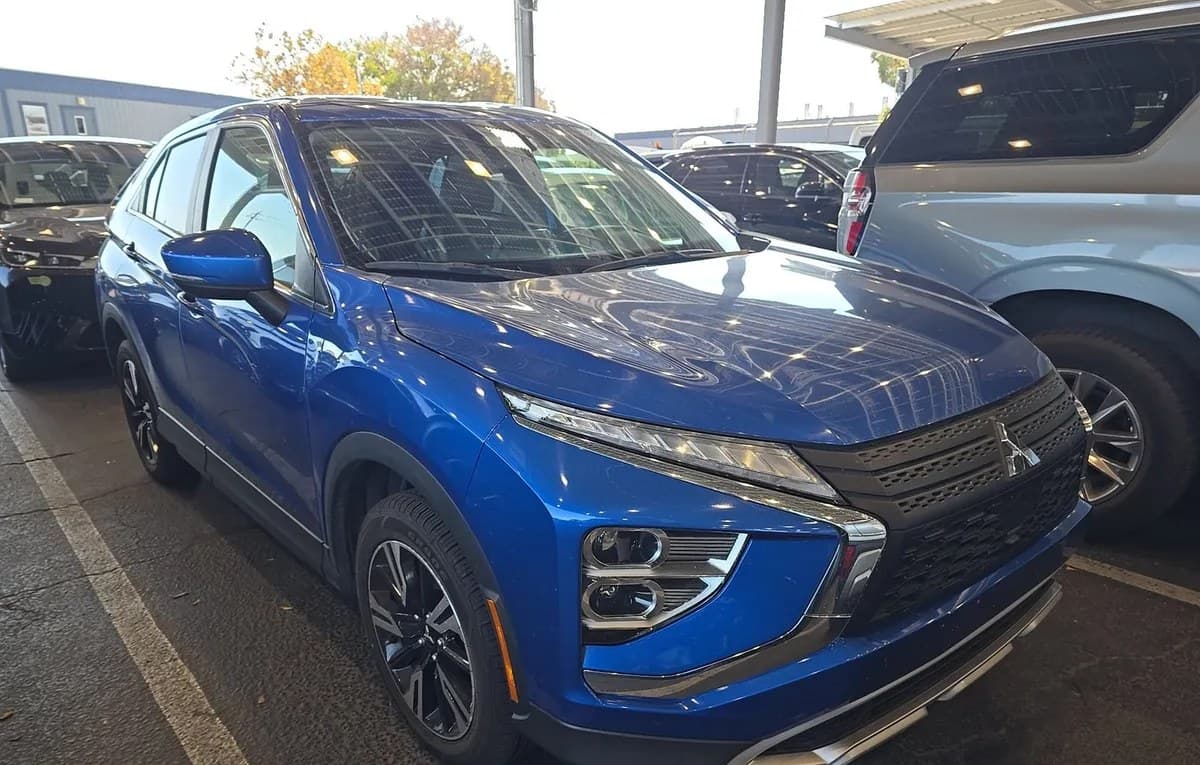 2025 MITSUBISHI ECLIPSE CROSS SE 4