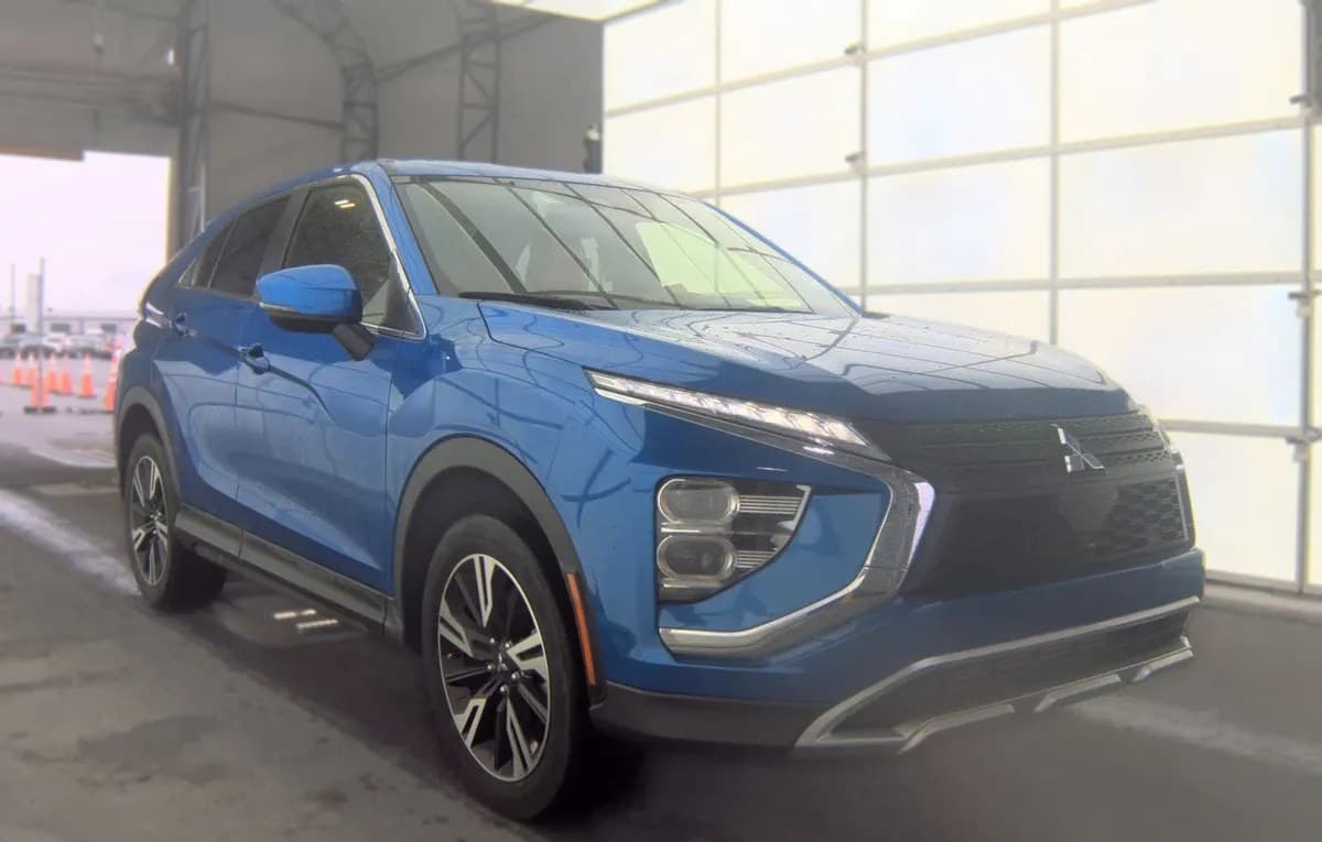 2025 MITSUBISHI ECLIPSE CROSS SE 4