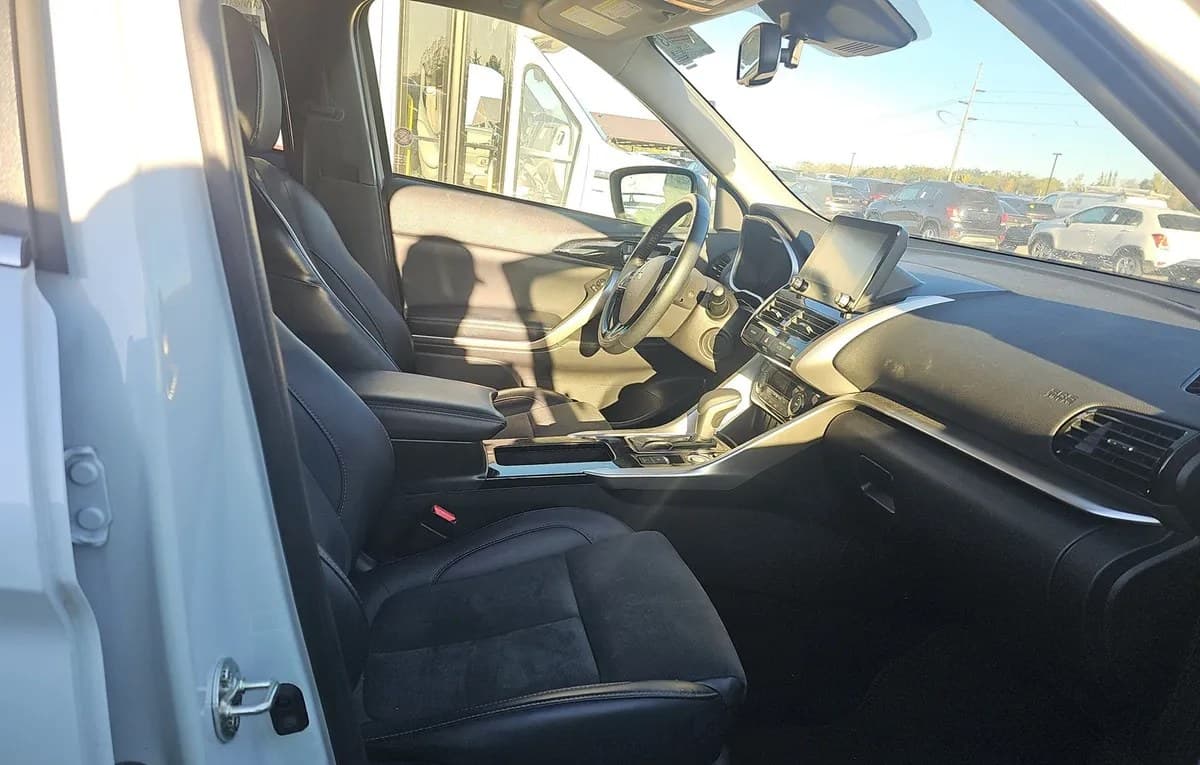2025 MITSUBISHI ECLIPSE CROSS SE 5
