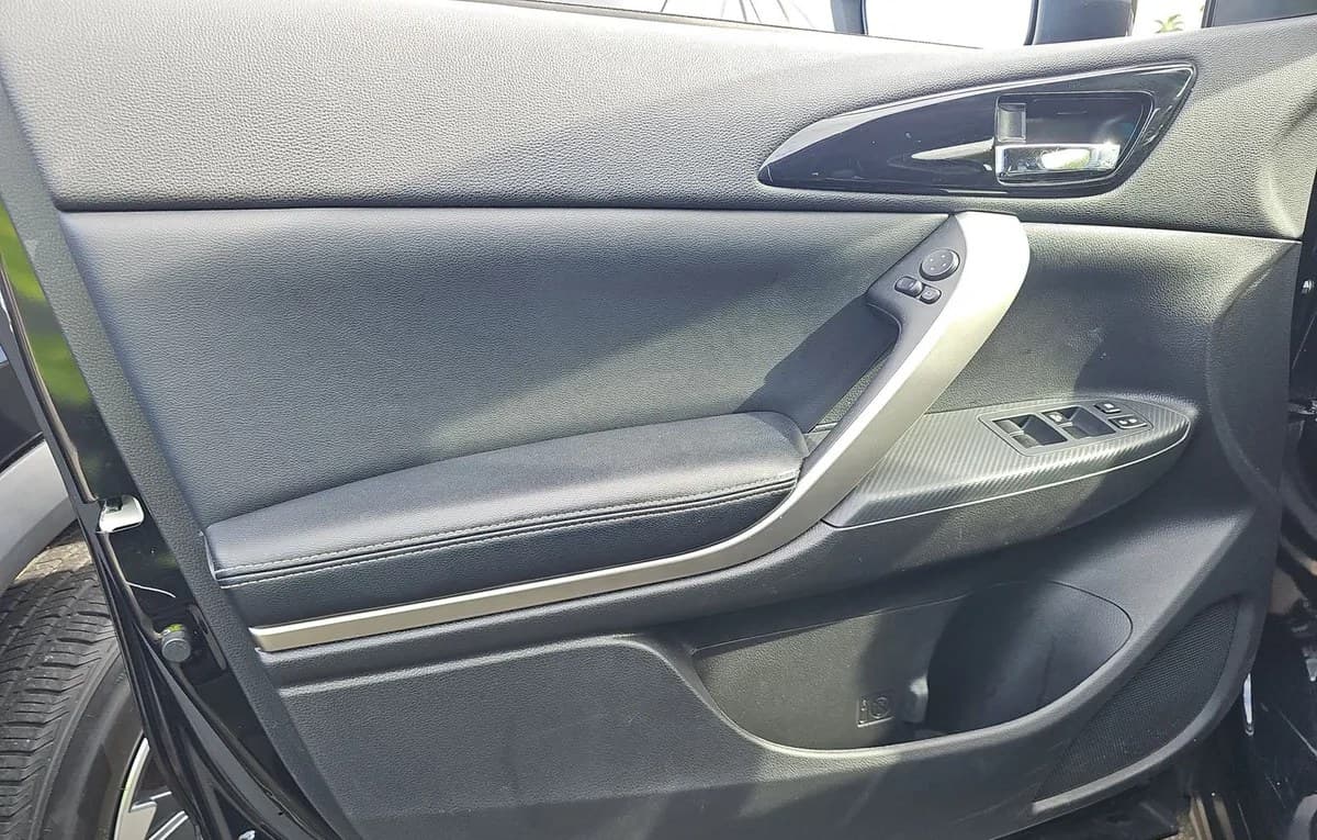 2024 MITSUBISHI ECLIPSE CROSS SE 6