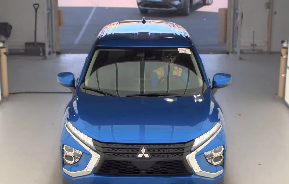 2025 MITSUBISHI ECLIPSE CROSS SE 3