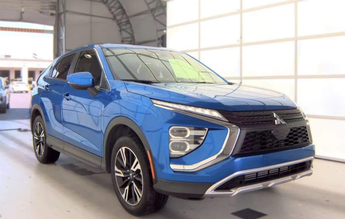 2025 MITSUBISHI ECLIPSE CROSS SE 4
