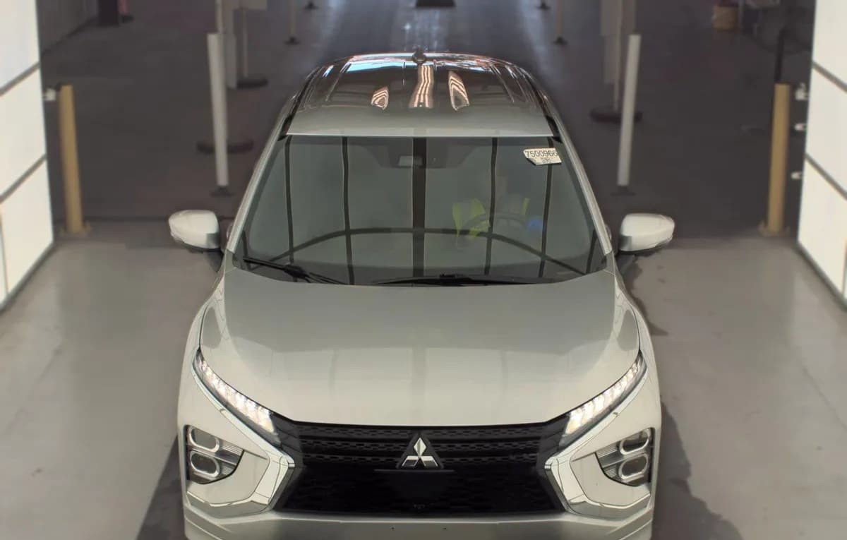 2023 MITSUBISHI ECLIPSE CROSS SE 3