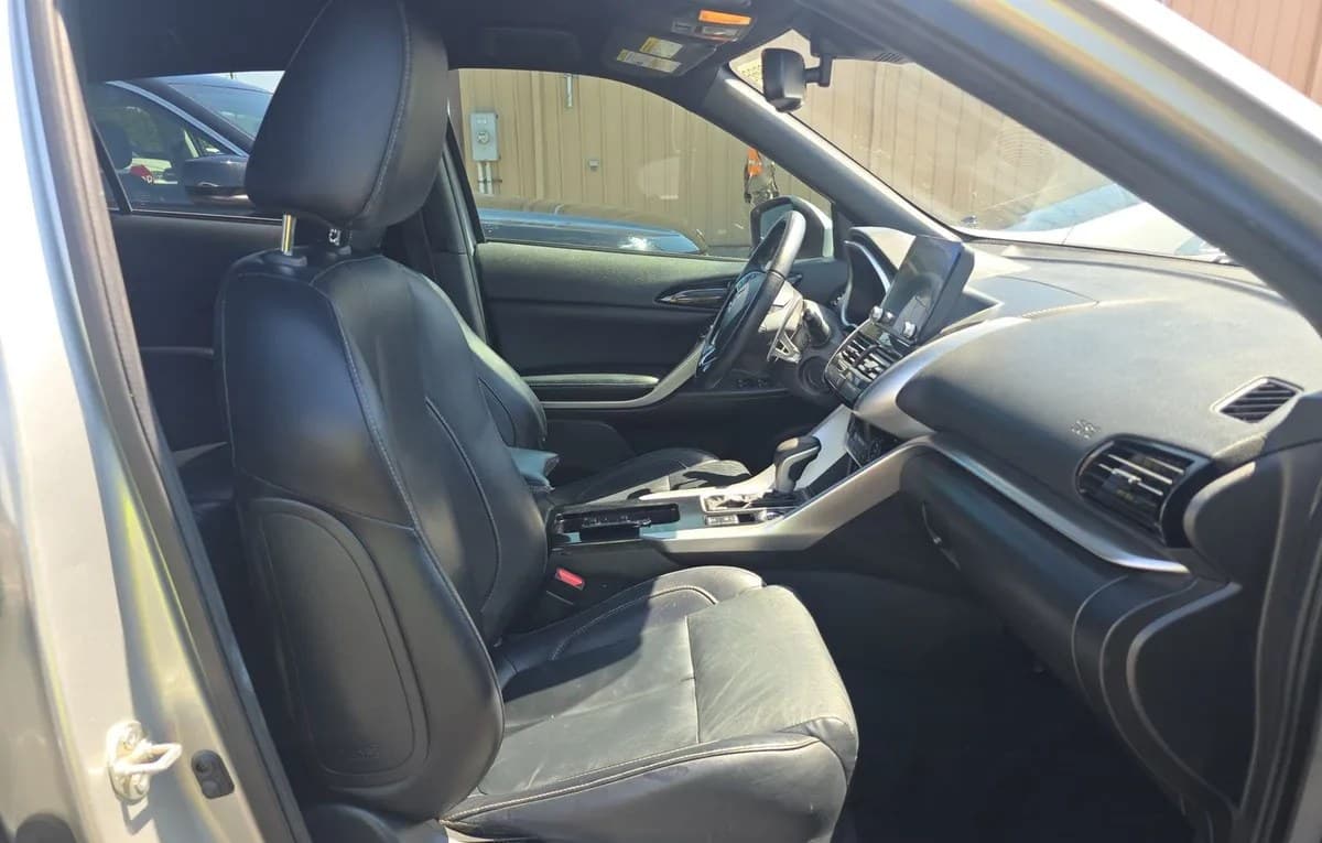 2023 MITSUBISHI ECLIPSE CROSS SE 5