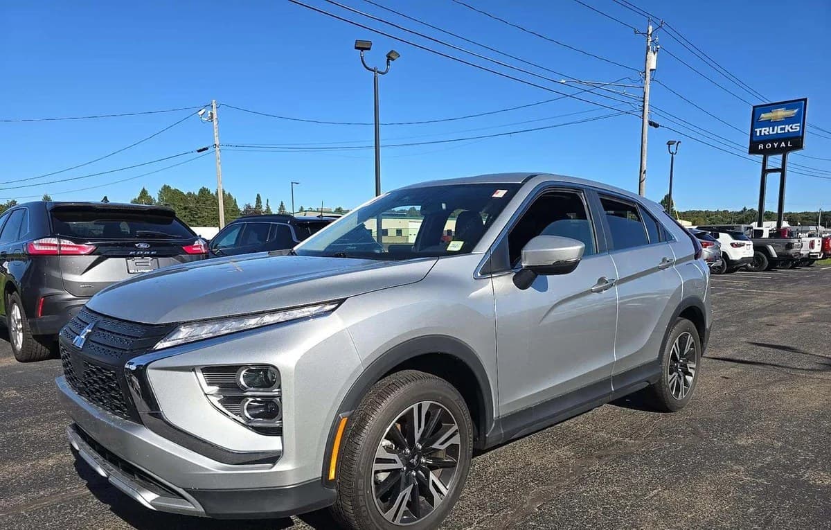 2024 MITSUBISHI ECLIPSE CROSS SE 2