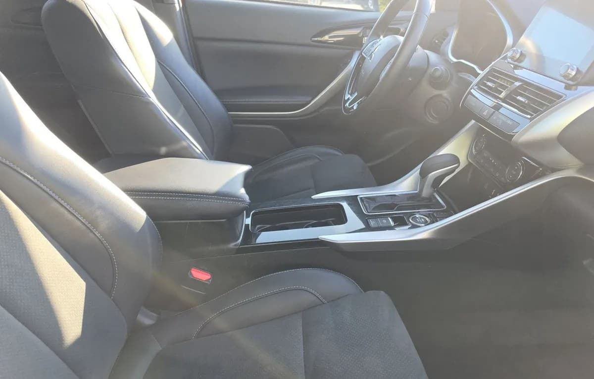 2025 MITSUBISHI ECLIPSE CROSS SE 5