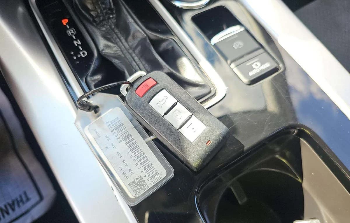 2025 MITSUBISHI ECLIPSE CROSS SE 5