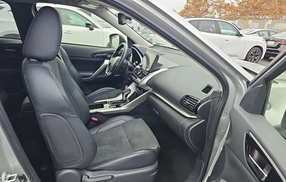2025 MITSUBISHI ECLIPSE CROSS SE 5