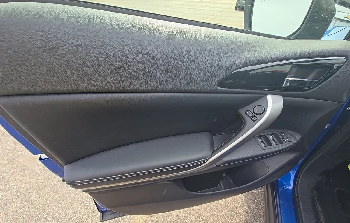 2025 MITSUBISHI ECLIPSE CROSS SE 6