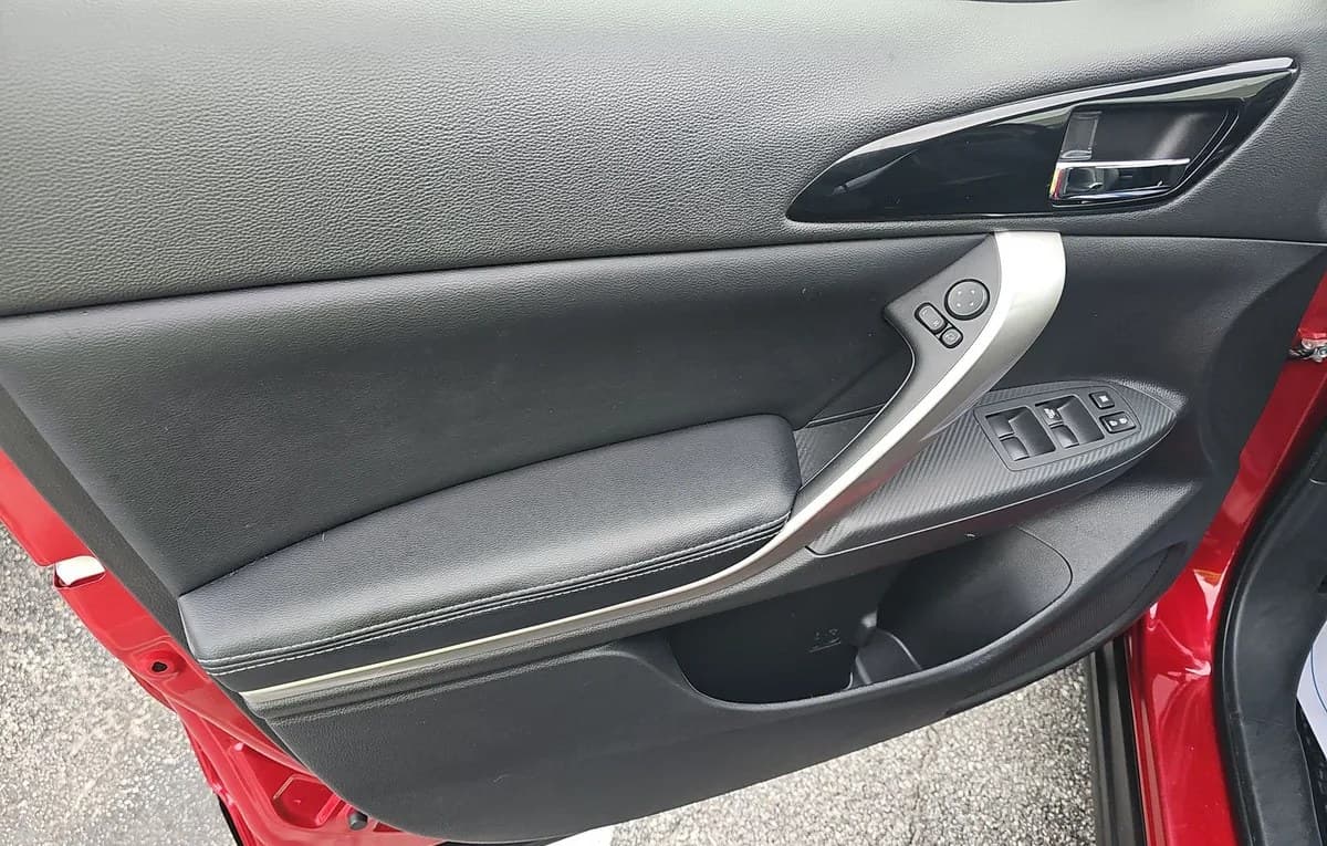 2025 MITSUBISHI ECLIPSE CROSS BLACK Edition 6