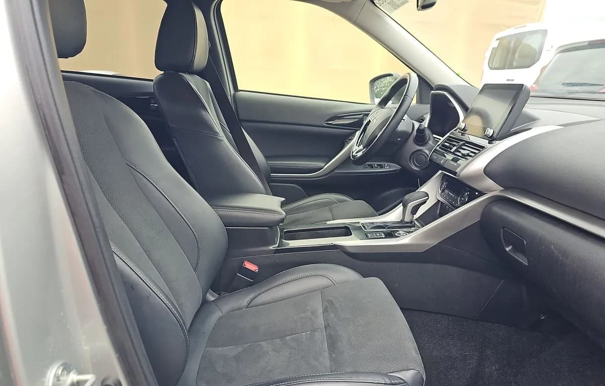 2025 MITSUBISHI ECLIPSE CROSS SE 5