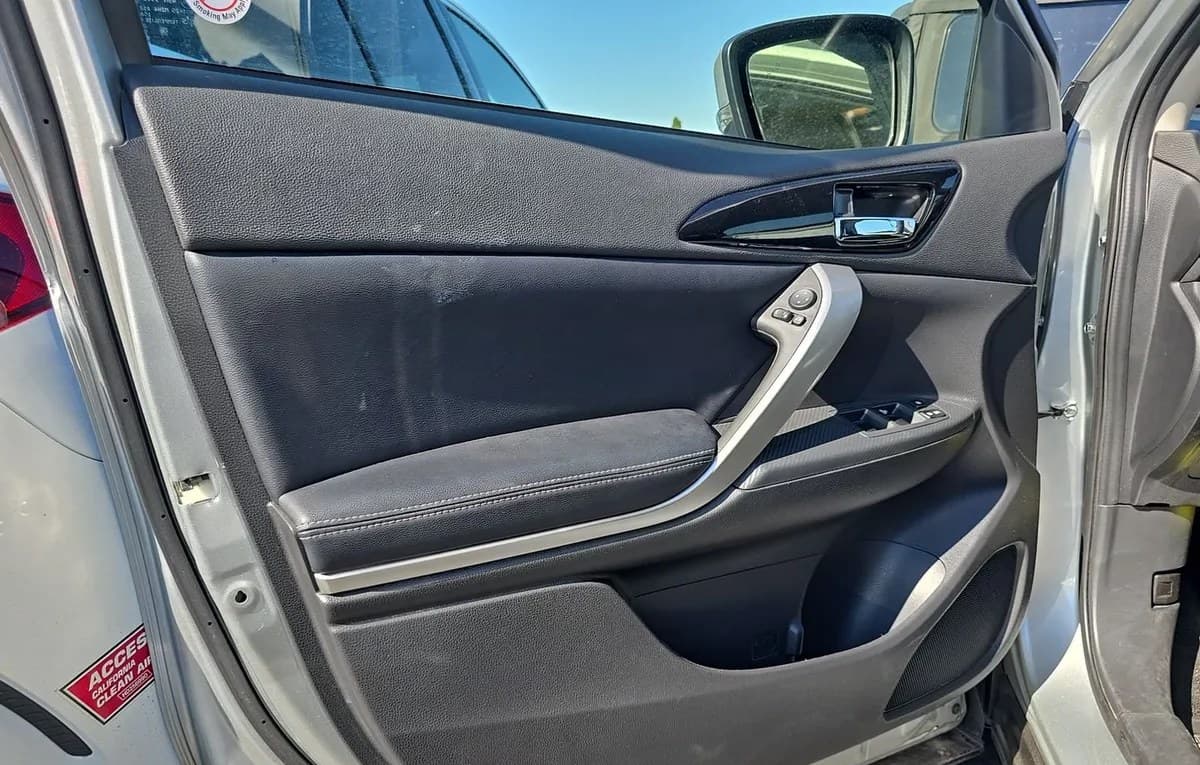 2025 MITSUBISHI ECLIPSE CROSS BLACK EDITION 6