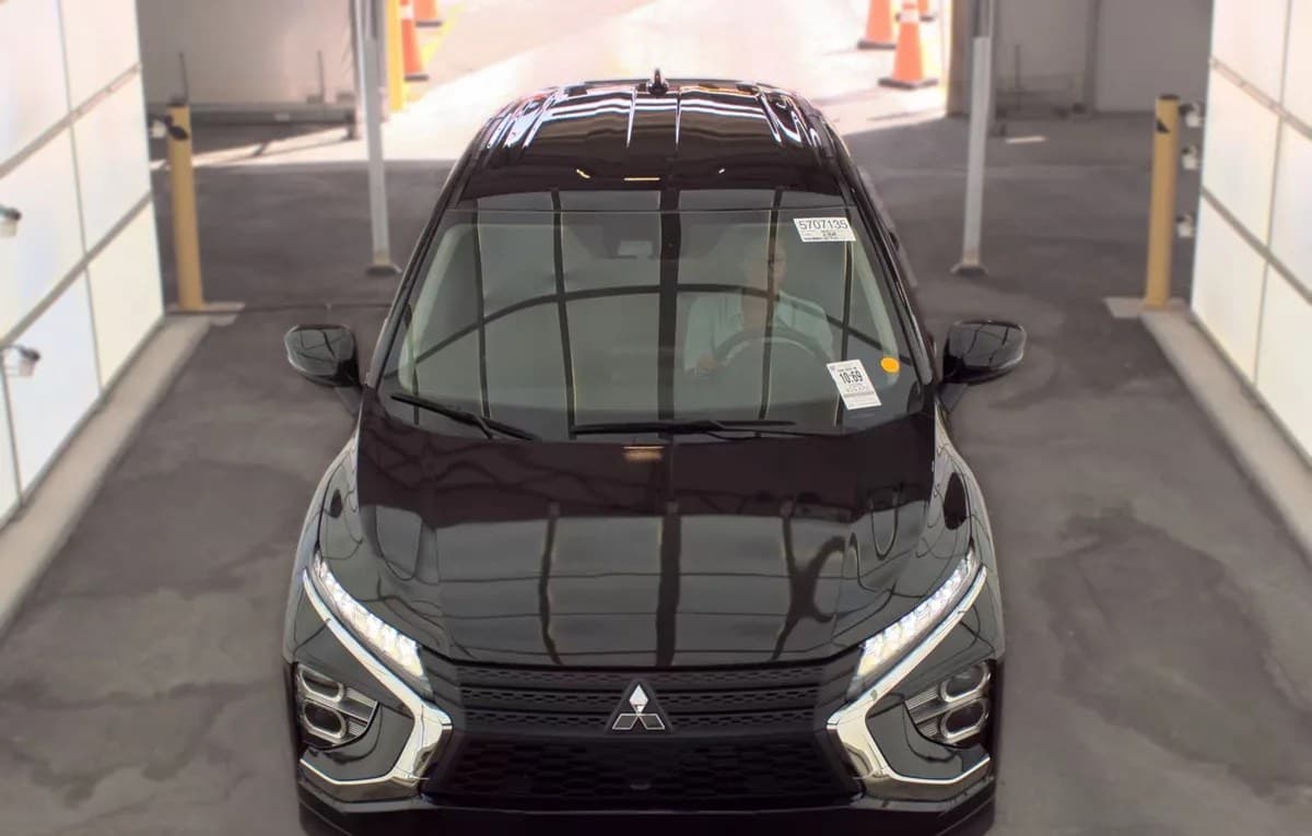 2026 MITSUBISHI ECLIPSE CROSS SE 3