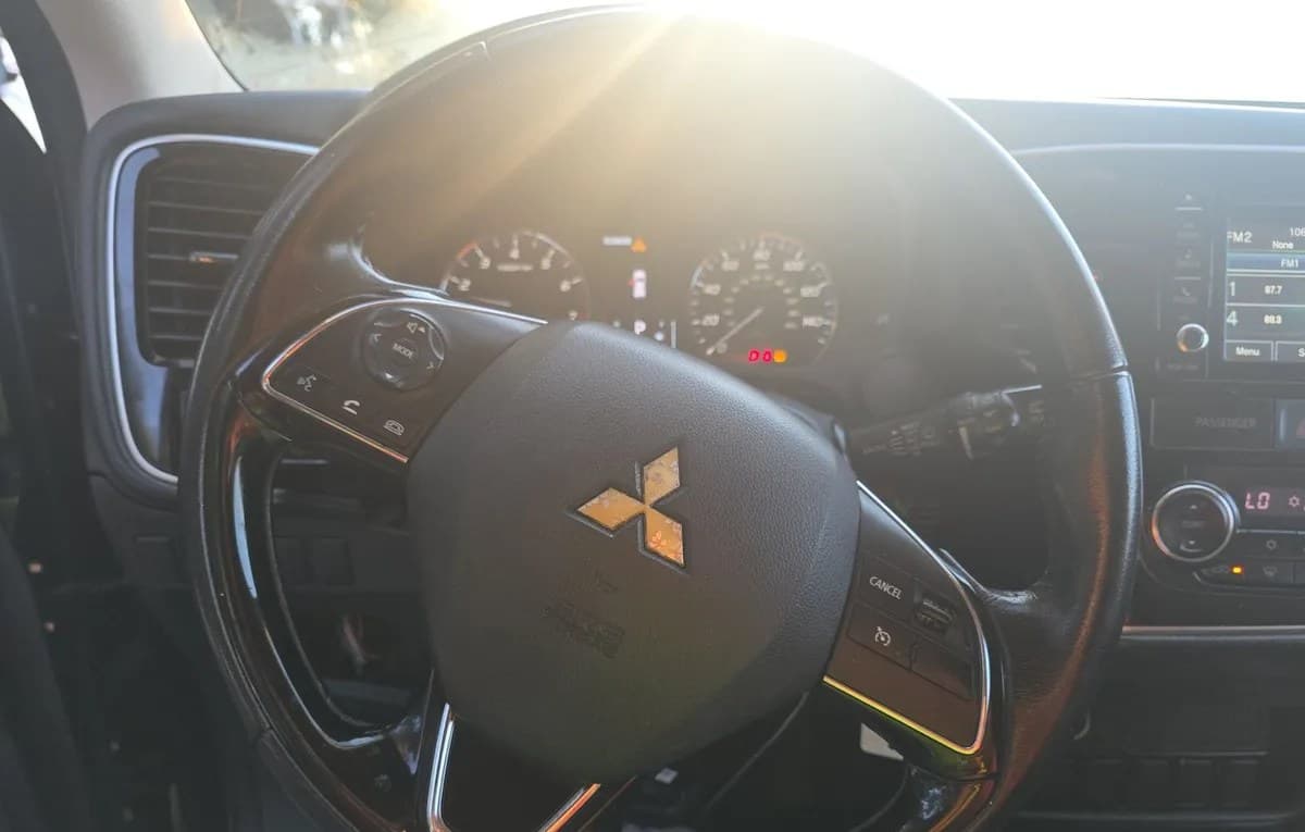 2017 MITSUBISHI OUTLANDER ES 6