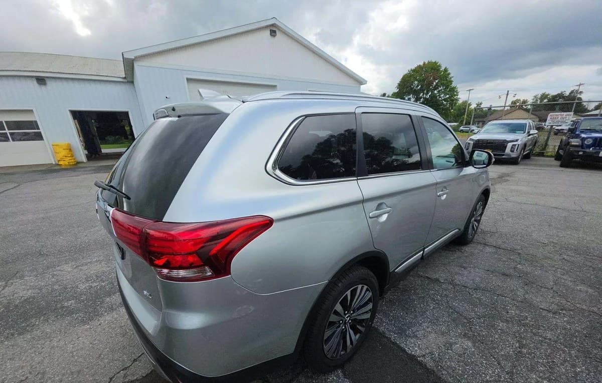 2020 MITSUBISHI OUTLANDER SEL 4