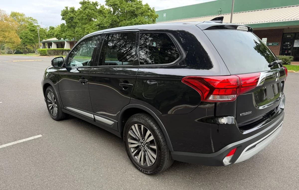 2019 MITSUBISHI OUTLANDER SE 5