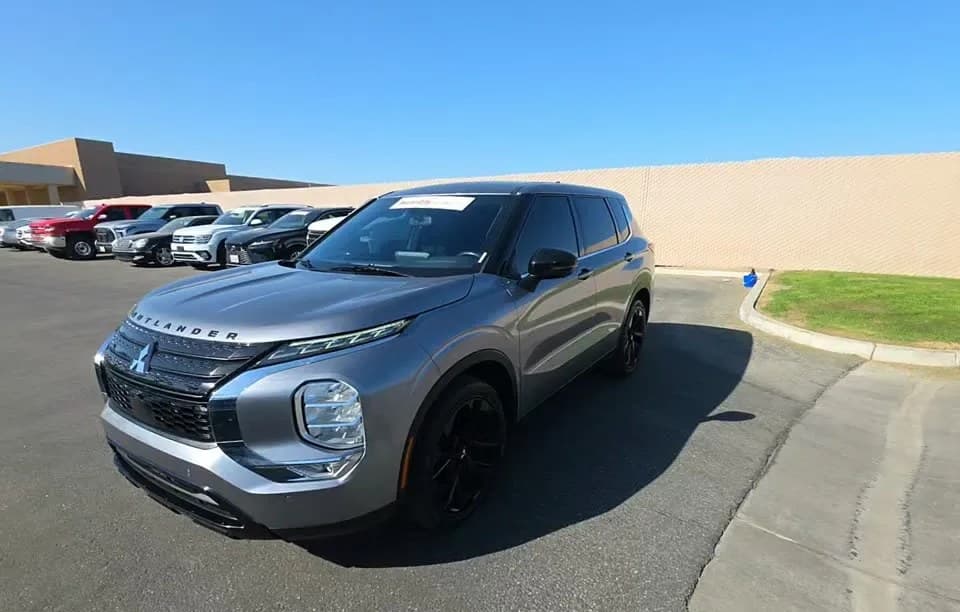 2023 MITSUBISHI OUTLANDER SE