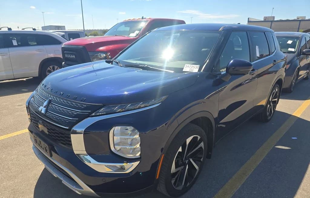 2023 MITSUBISHI OUTLANDER SE