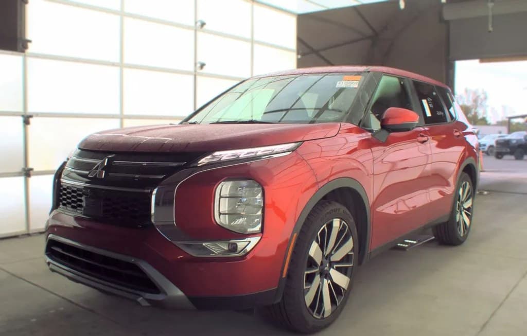 2025 MITSUBISHI OUTLANDER SE