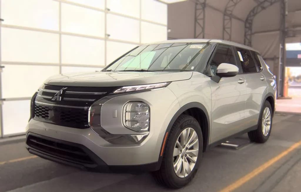 2025 MITSUBISHI OUTLANDER ES 1